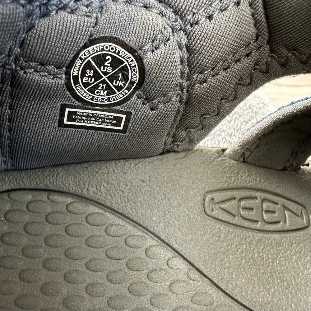 Keen boys strap sandals